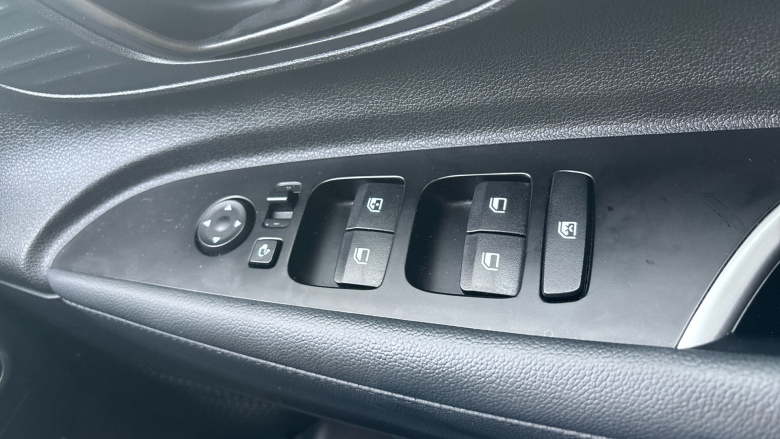 Hyundai BAYON 1.0 TGDi 48V MHEV SE Connect 5dr Petrol Hatchback